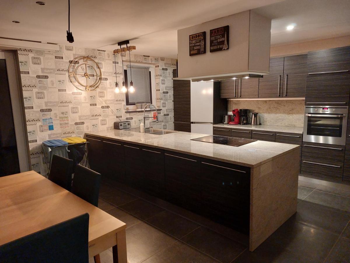 Le Reposoir Maison Spacieuse Avec Feu Au Bois Bertogne 외부 사진